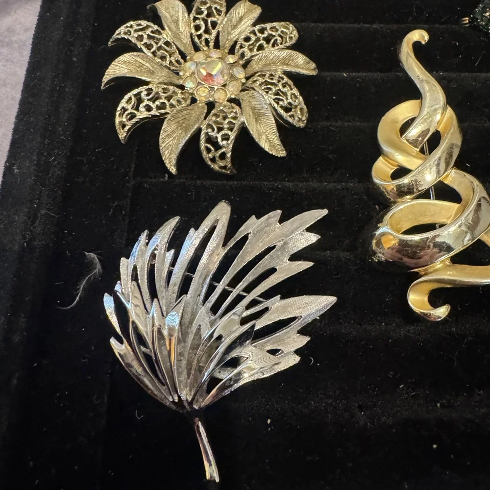 Elegant Vintage Brooch‎ Pin Collection (7) Total